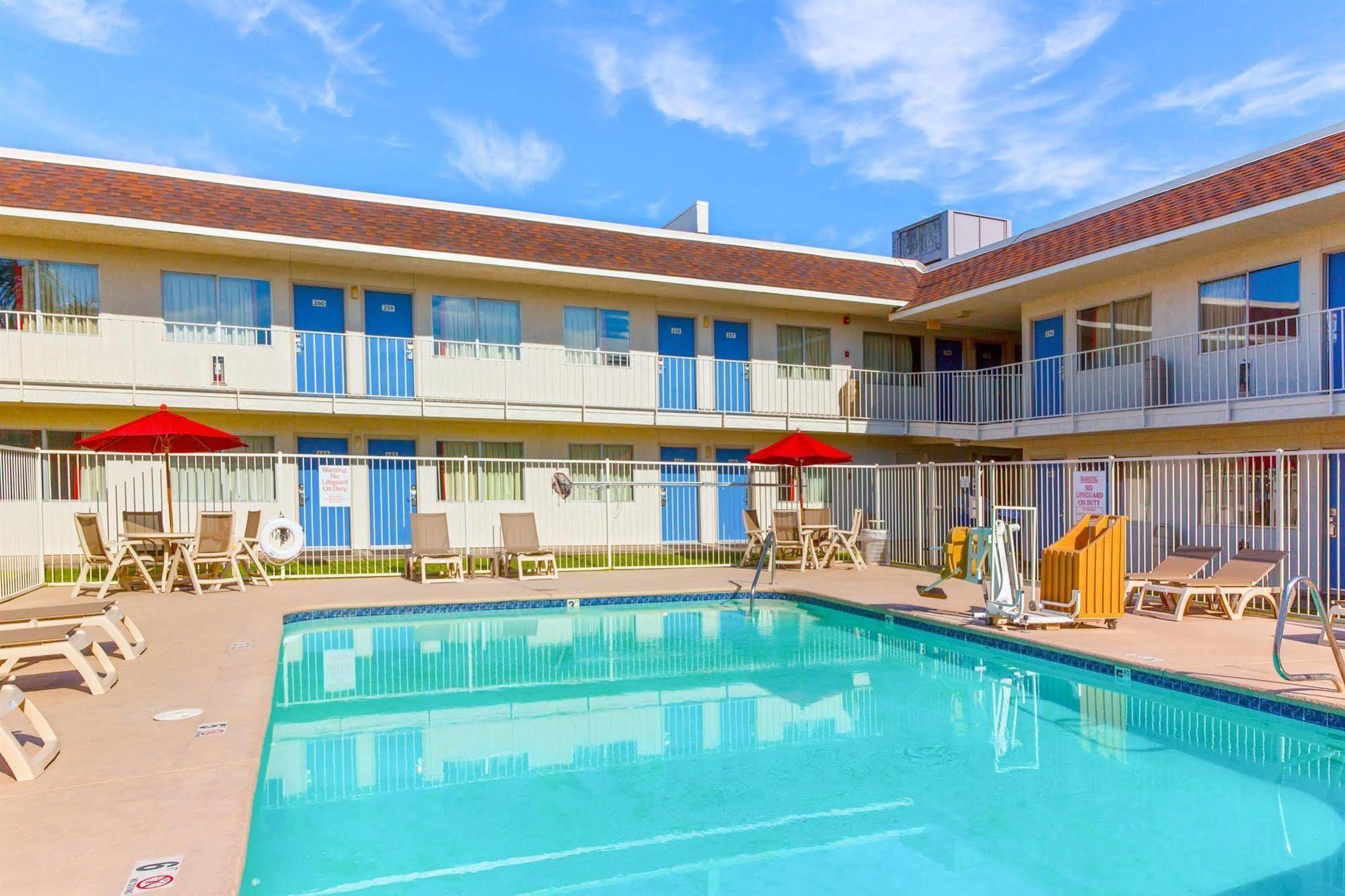 Motel 6-Phoenix, Az - North Bell Road Luaran gambar