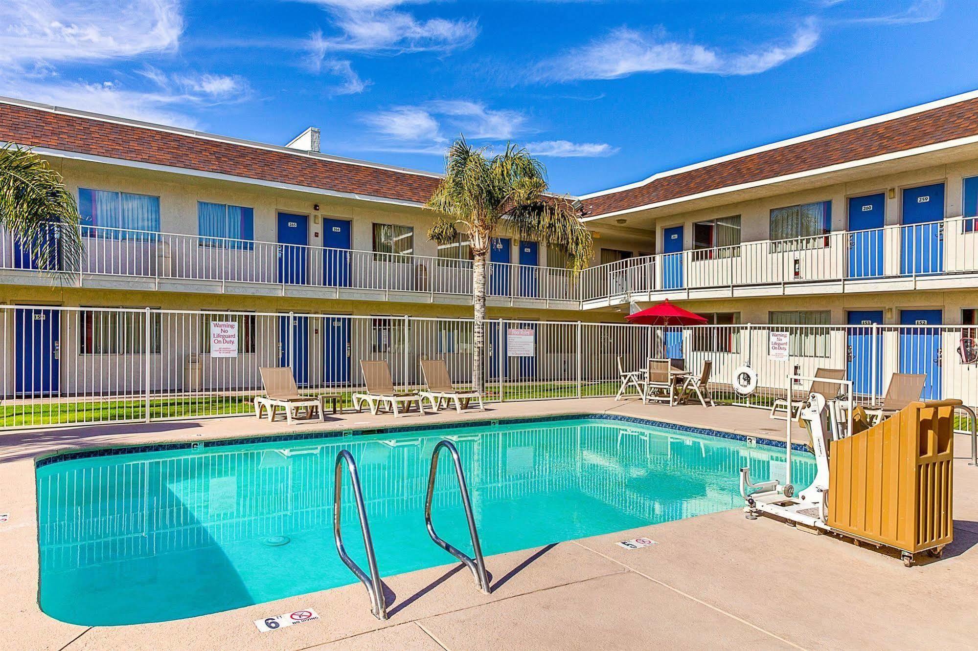Motel 6-Phoenix, Az - North Bell Road Luaran gambar
